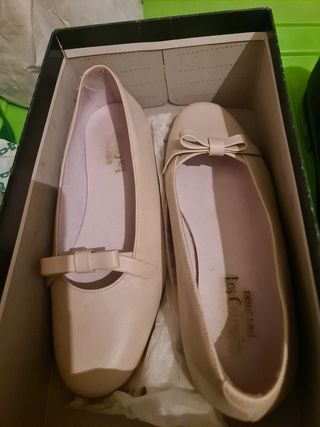 Traje comunión niña. Con zapatos n.35