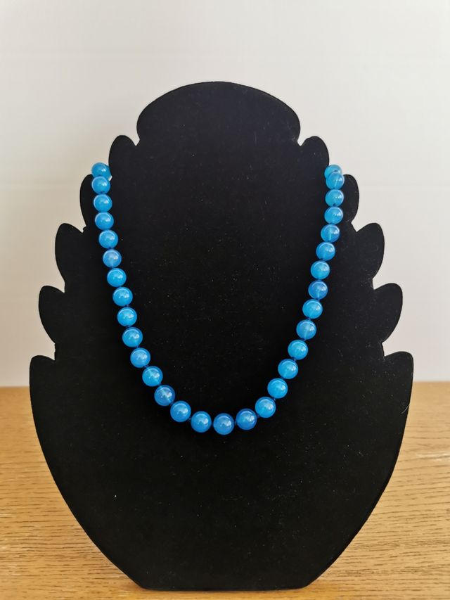 Collana di cristallo azzurro