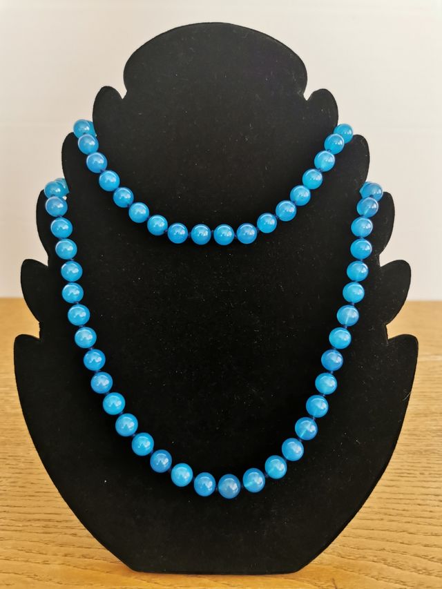 Collana di cristallo azzurro