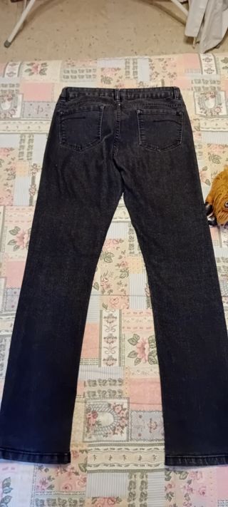 Pantalón Vaquero Mujer. Talla 40.