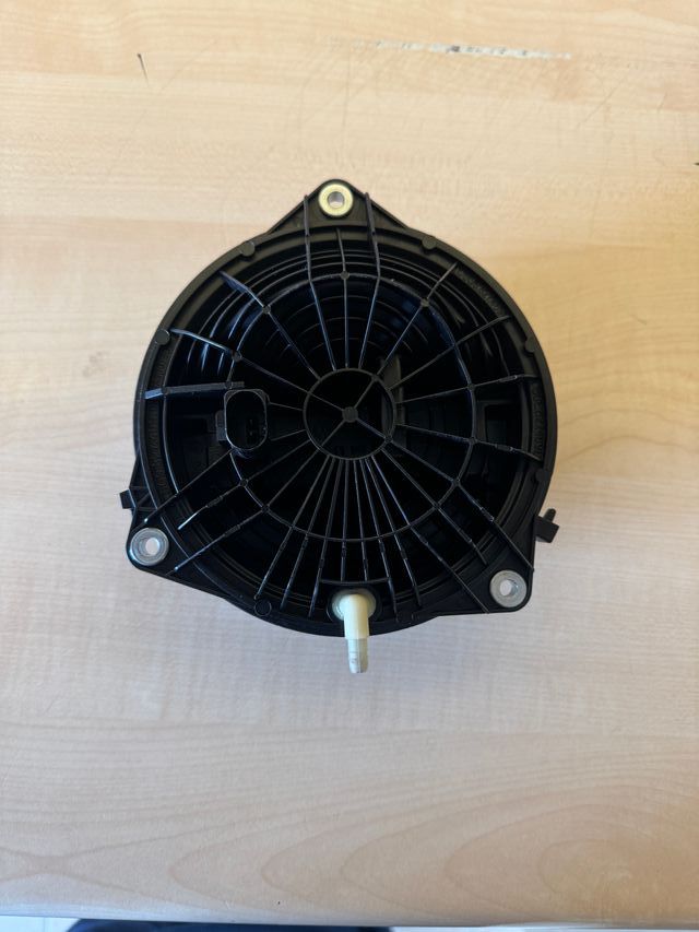 Cerradura Portón Volkswagen Golf 7