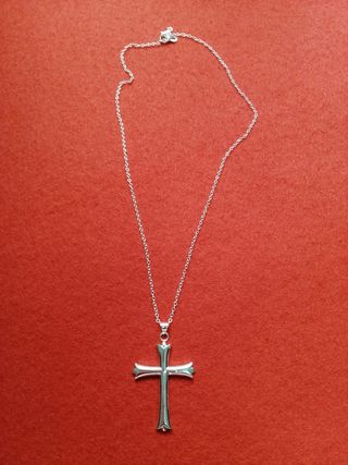 Cadena plata con Cruz de muy buena calidad 