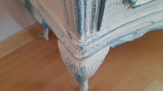 Mesita de noche vintage restaurada, Isabelina