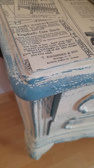 Mesita de noche vintage restaurada, Isabelina