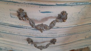 Mesita de noche vintage restaurada, Isabelina