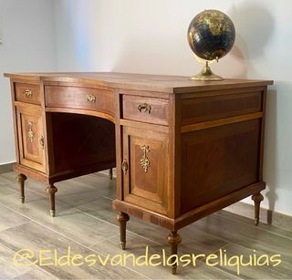 Escritorio vintage de madera