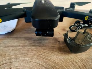 Drone Hubsan Zino Pro 4k. 3 batterie