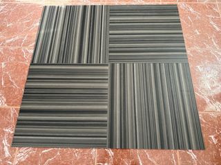 70m2 DE SUELO DE VINILO EN BALDOSAS DE 50x50cm 