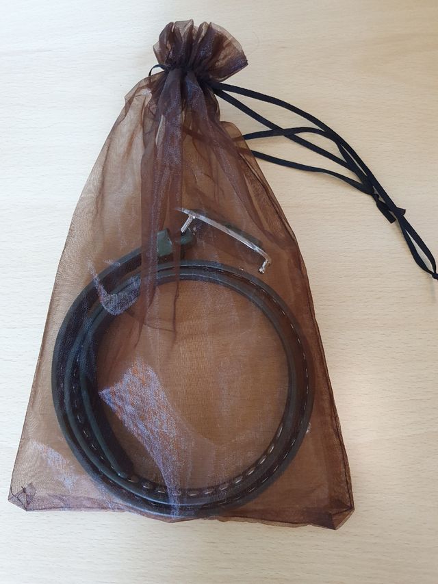 Cintura verde con strass