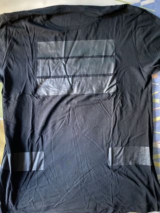 Camiseta negra