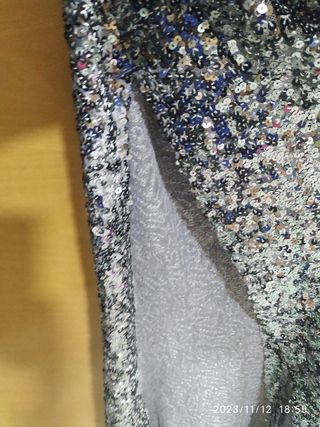 Vestido en gris de lentejuelas Asos