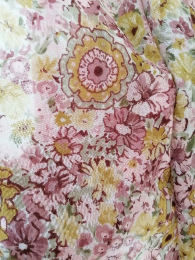 Pasmina beige con flores