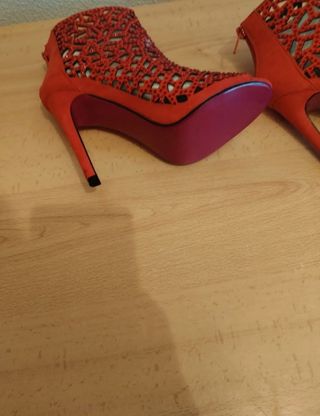 Zapatos de tacon rojos