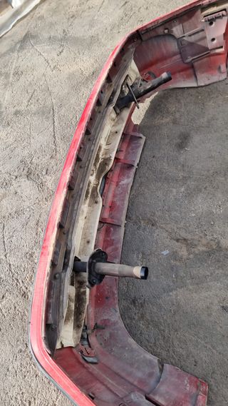 PARAGOLPES TRASERO BMW E46 2003 ROJO