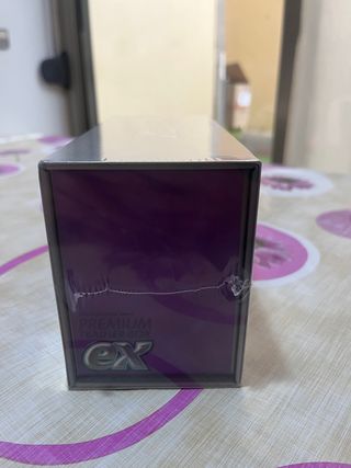 Premium trainer box (escarlata y púrpura)