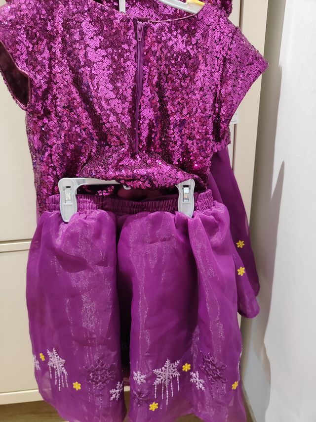2 conjuntos Frozen, talla 5-6 y 7-8. Tienda Disney