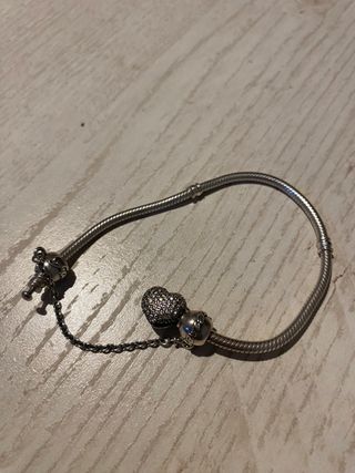 pulsera pandora y charms