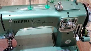 Maquina coser refrey