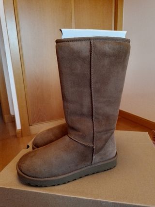 Botas UGG Classic Tall II