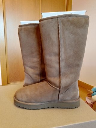 Botas UGG Classic Tall II