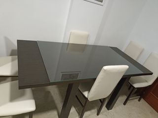 Mesa y (regalo) sillas y cristal