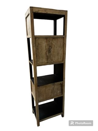 Librería en madera natural