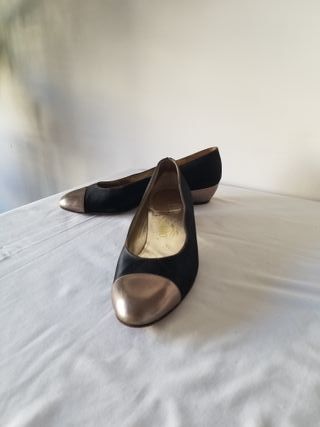 bailarinas Ferragamo negras y doradas