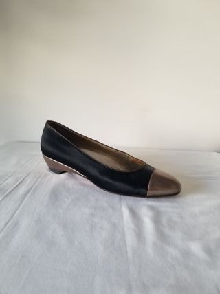 bailarinas Ferragamo negras y doradas