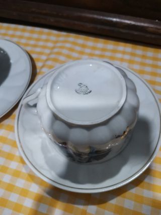 Tazas antiguas Sta Clara con plato y jarra