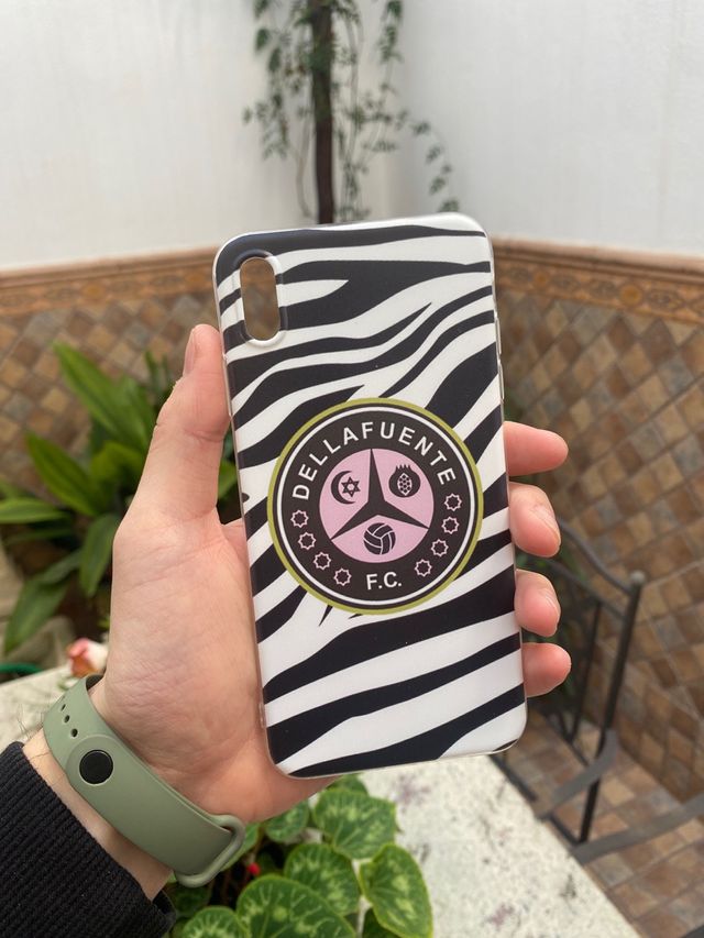2 Funda dellafuente XS Max