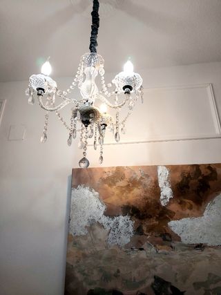 LÁMPARA DE ARAÑA TRANSPARENTE.