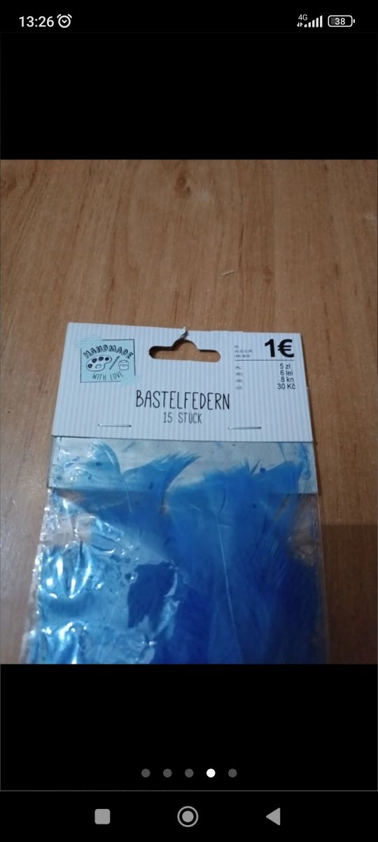 15 plumas azules para manualidades