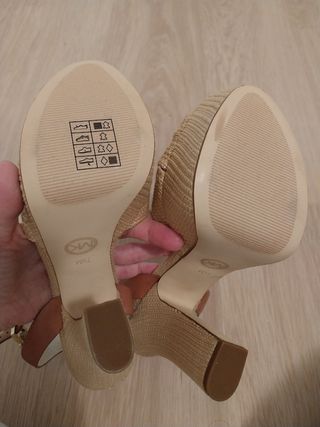 Sandalias