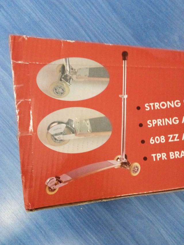 Monopatín/patinete con barra direccional