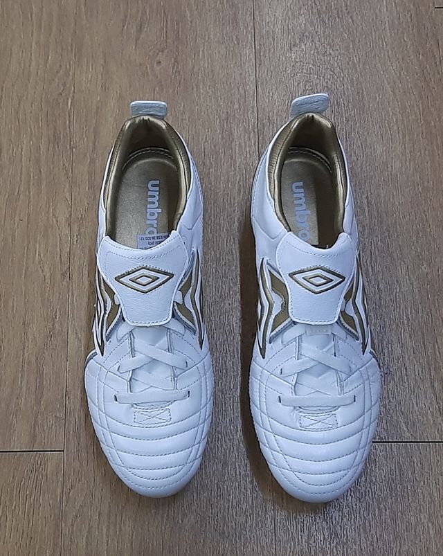 Bota de Futbol SPECIALI HG UMBRO