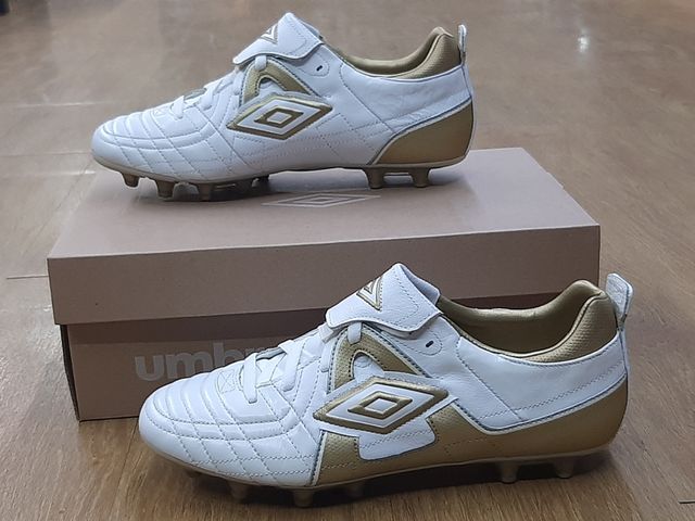 Bota de Futbol SPECIALI HG UMBRO