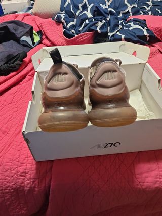 Nike air270
