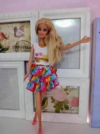 Falda, camiseta y zapatos para Barbie o similar 
