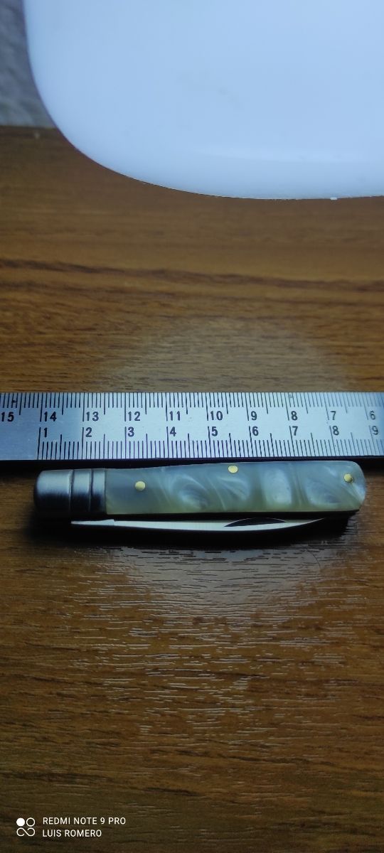 Navaja de bolsillo sin uso