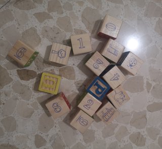 Baúl de madera con actividades Nenittos