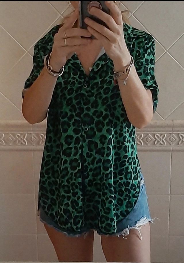 Camicia maculata  verde e nero