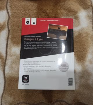 Libro "Danger à Lyon" Francés B1