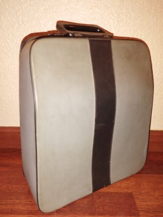 Maquina de escribir Olivetti Pluma 22
