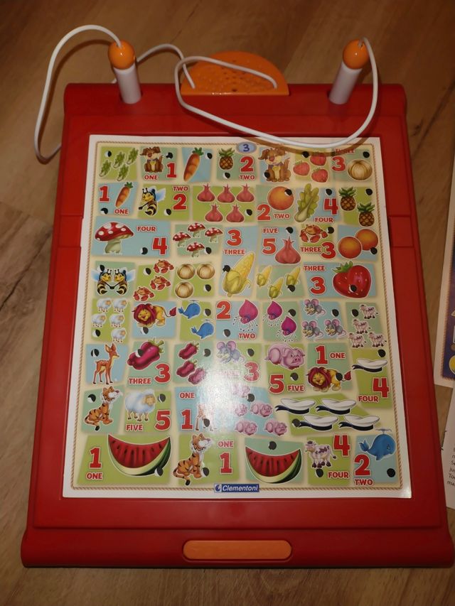 Juego aprendizaje "Conecta Inglés"