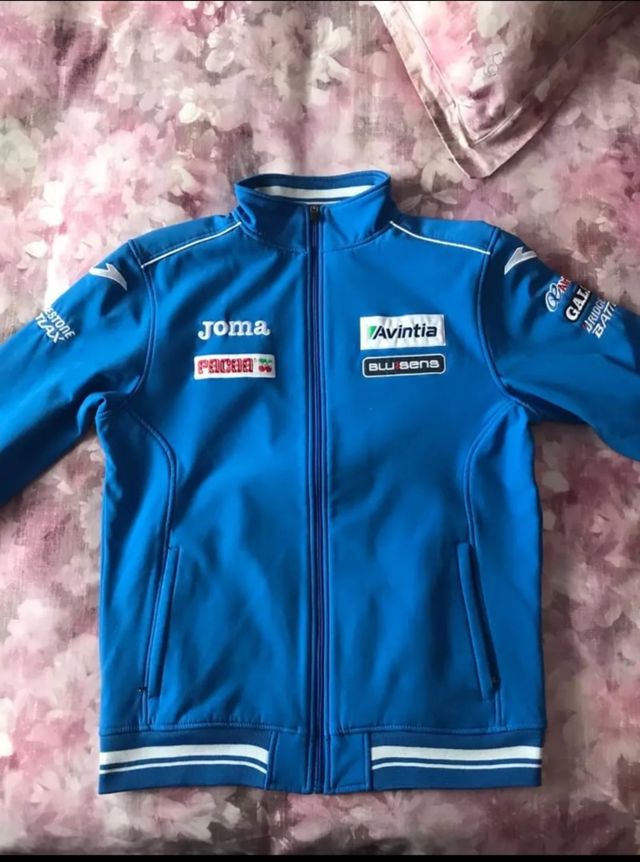 Chaqueta avintia