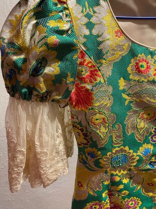 Traje de fallera para niña