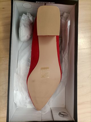 Zapatos rojos de tacón. Buonarotti