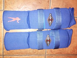 Espinilleras kick boxing