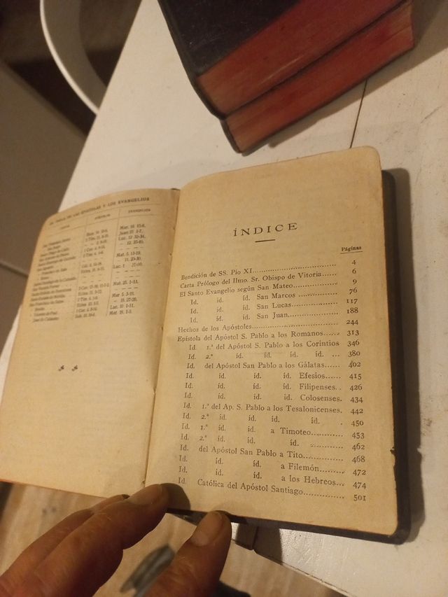 El nuevo testamento La Santa biblia ańo 1926