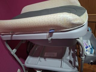 Bañera cambiador portátil.